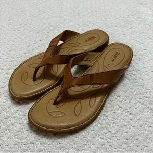 Born Amelie Womens Tan Leather Flip Flop Flat Sandals Women’s Size 11